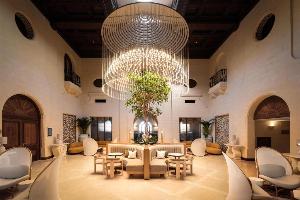 Kempinski San Lawrenz lobby