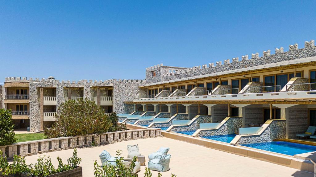 SEAFOS Luxury Resort & Spa exterior
