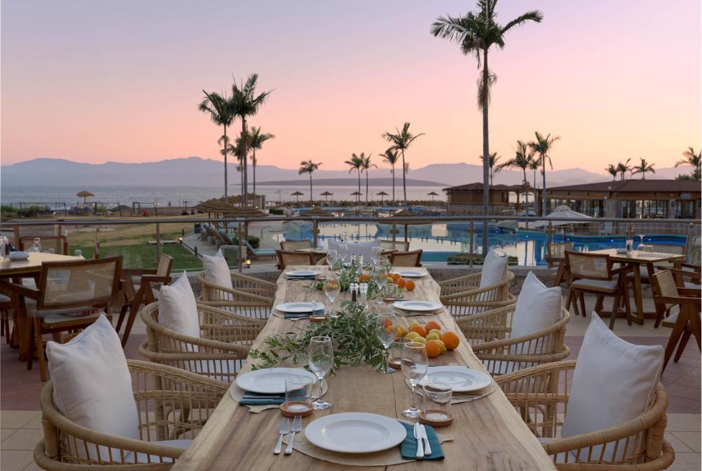 SEAFOS outdoor dining at sunset