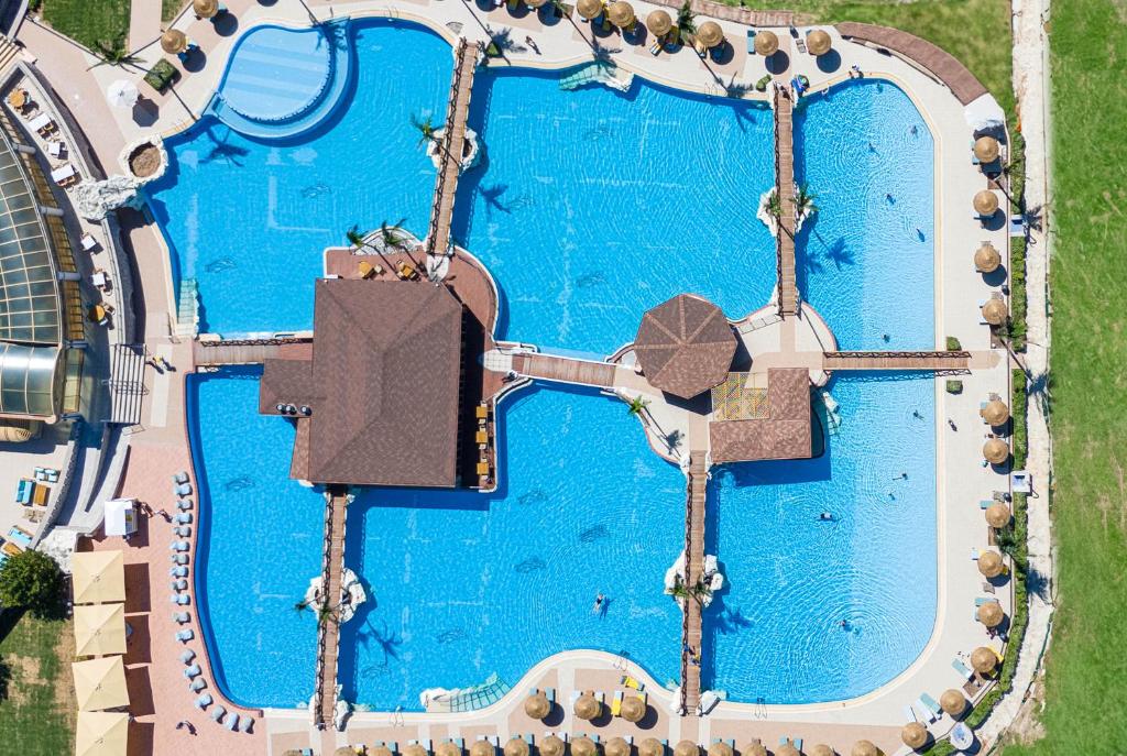SEAFOS pool complex